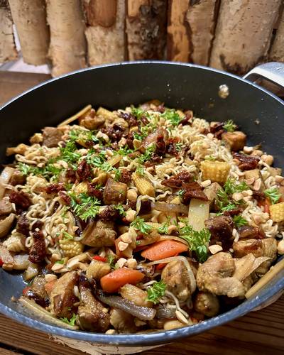 Wok med nakkekoteletter 